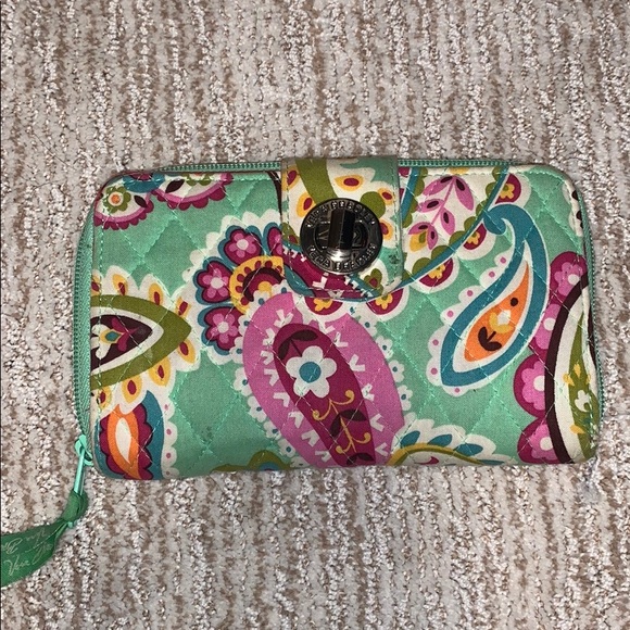 Vera Bradley RFID Turnlock Wallet - Picture 1 of 3
